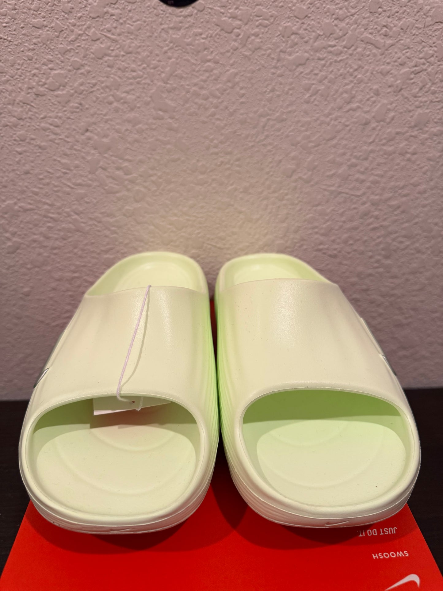 Nike ReactX Rejuven8 Slide Barely Volt Men's Brand New HV4479-700