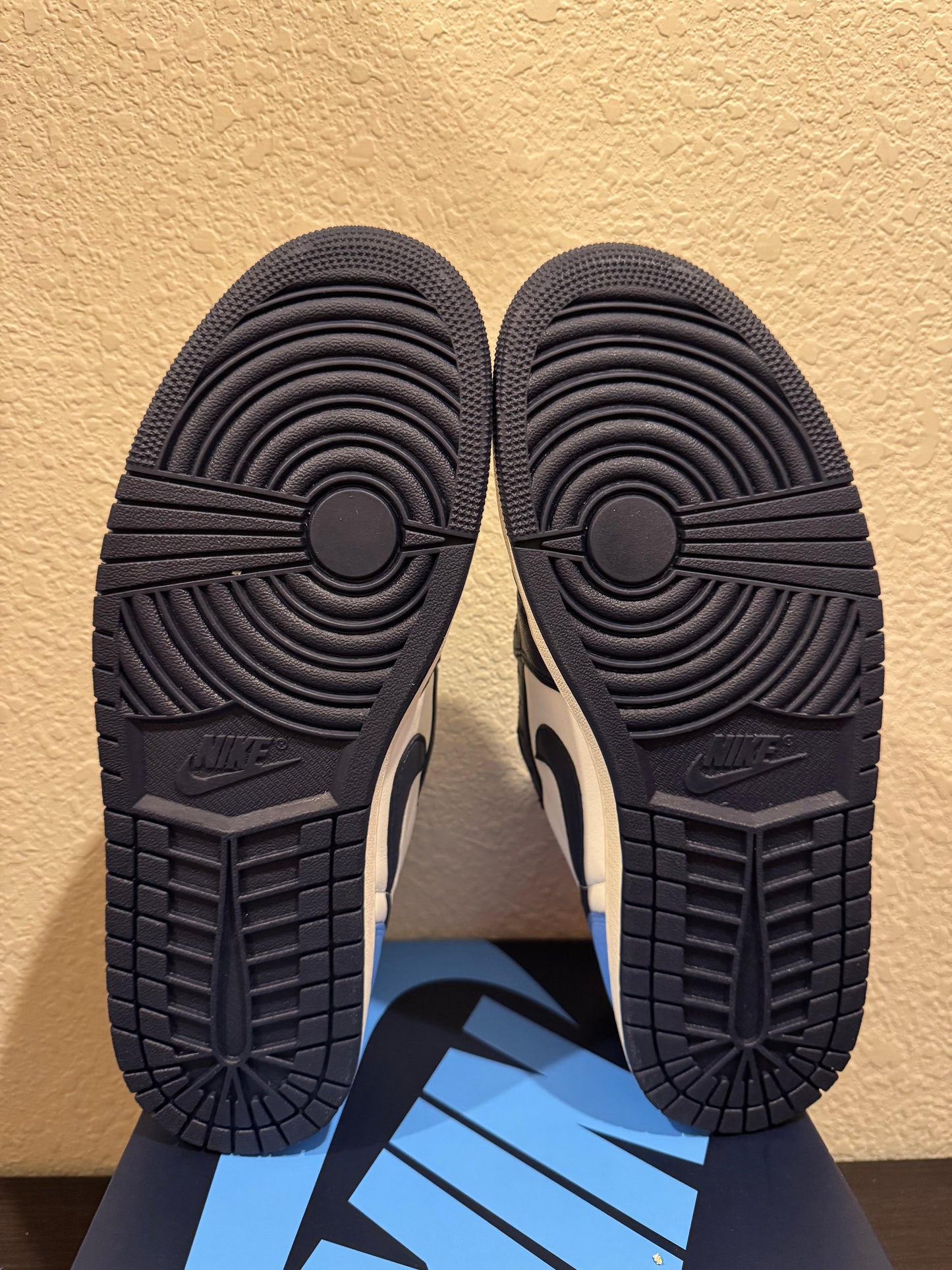 Jordan 1 Low OG Obsidian UNC Men's Brand New CZ0790-400