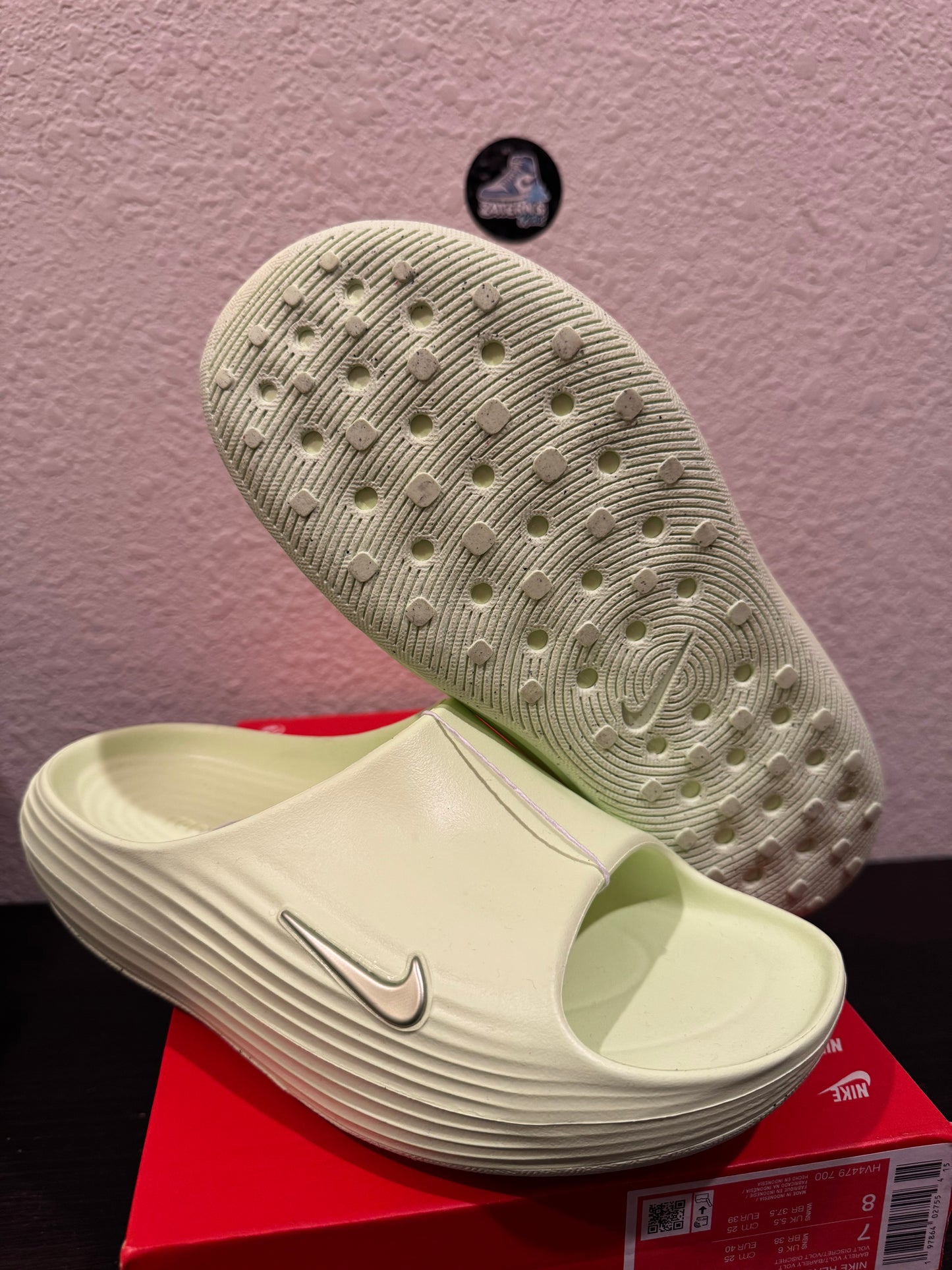 Nike ReactX Rejuven8 Slide Barely Volt Men's Brand New HV4479-700