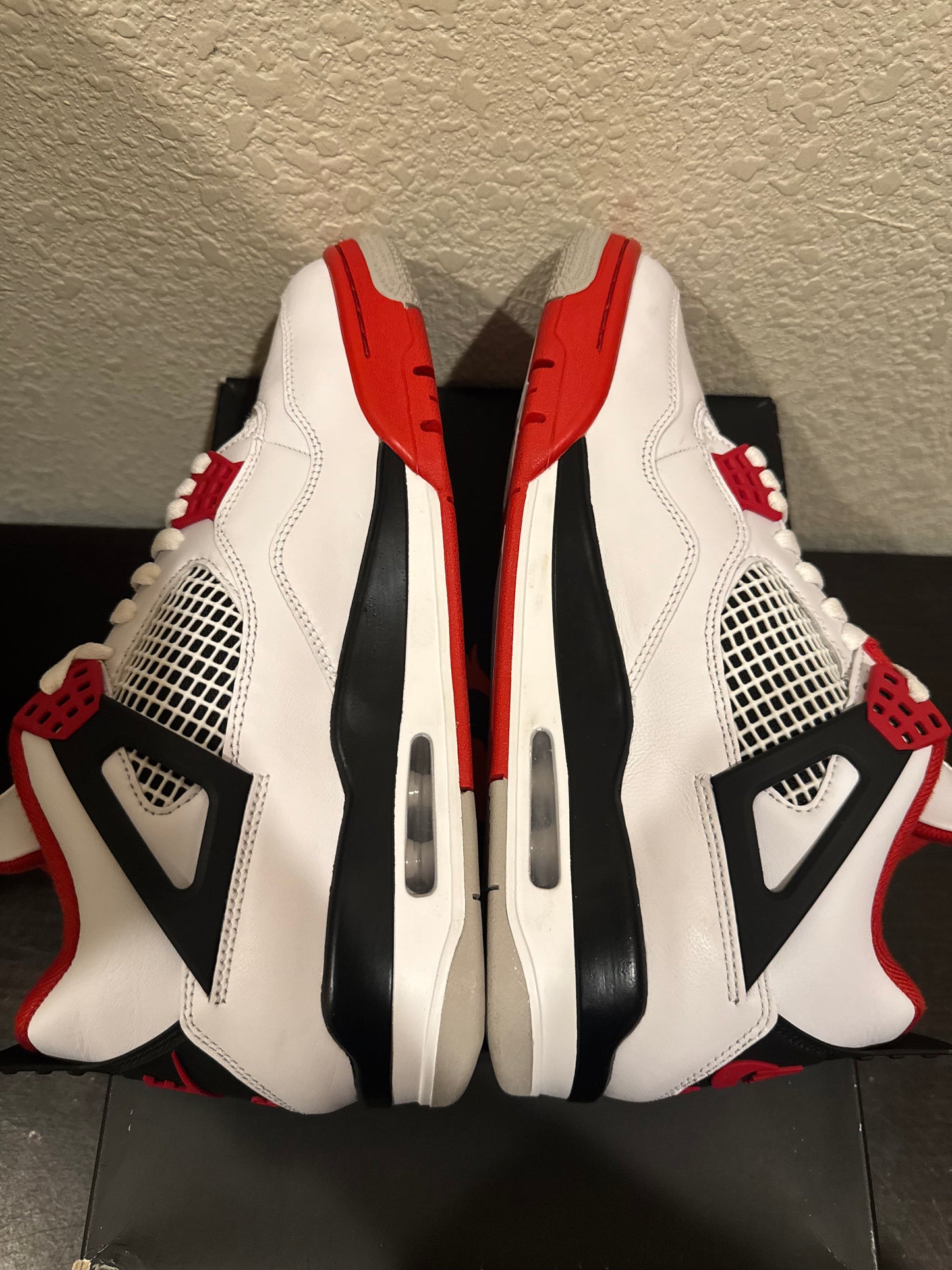 Jordan 4 Fire Red Men's Pre-Owned (9M) DC7770-160
