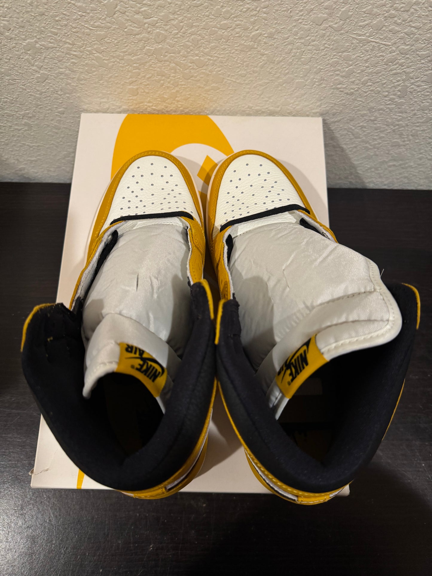Jordan 1 High OG Yellow Ochre Men's Brand New DZ5485-701