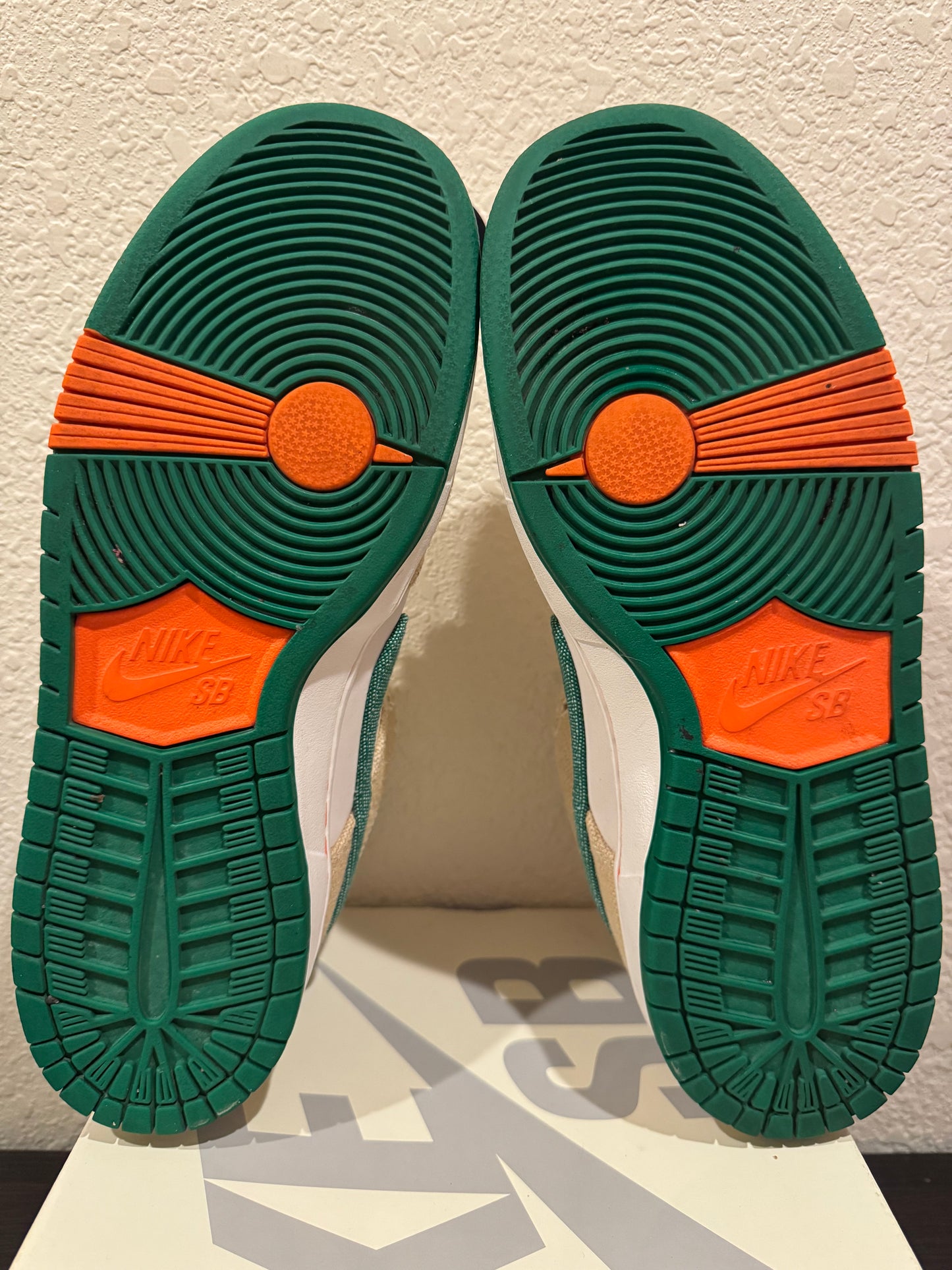 Nike SB Dunk Low Jarritos Men's Pre-Owned (10.5M) FD0860-001