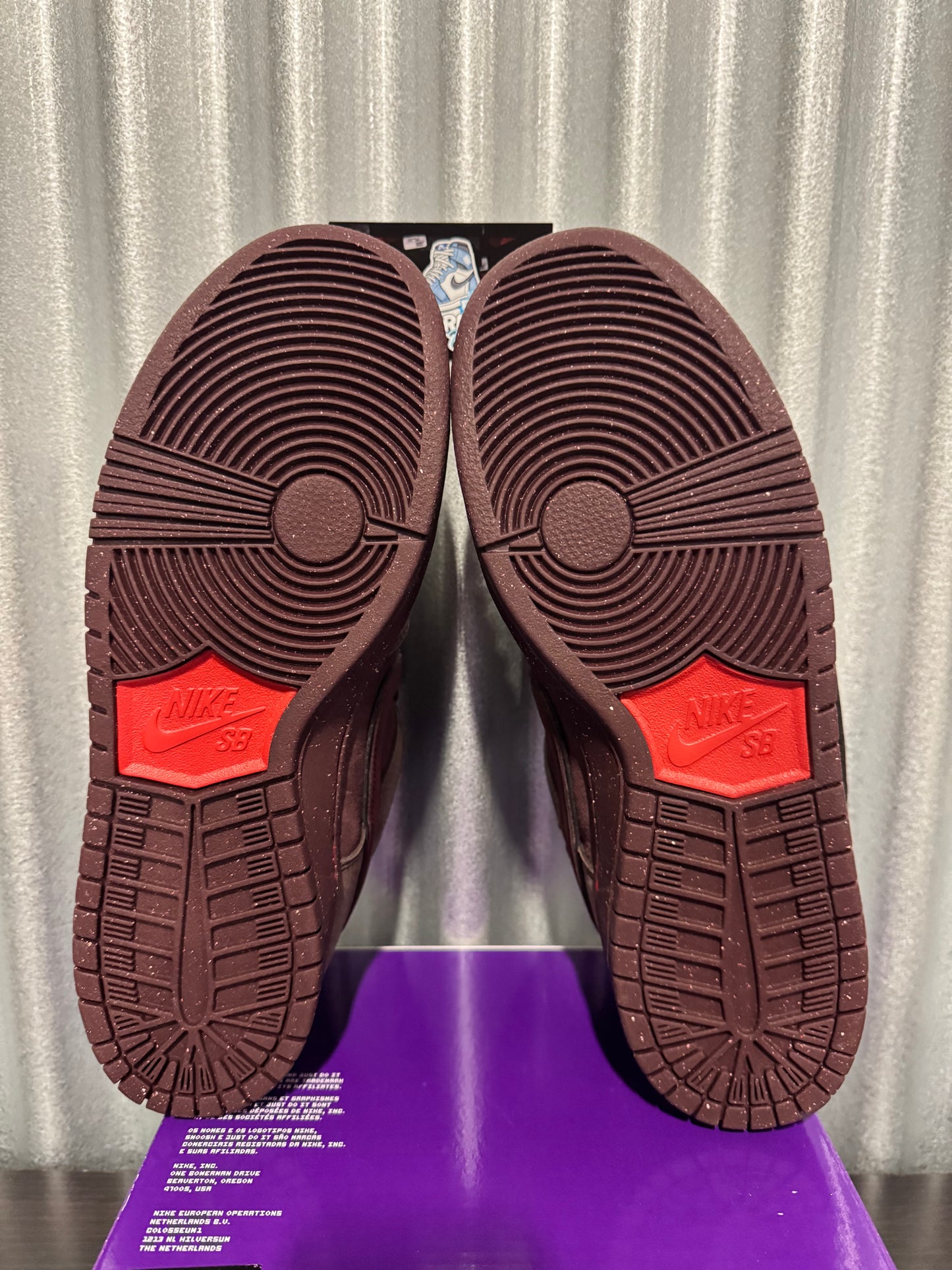 Nike SB Dunk Low City Of Love Burgundy Men's Brand New FN0619-600