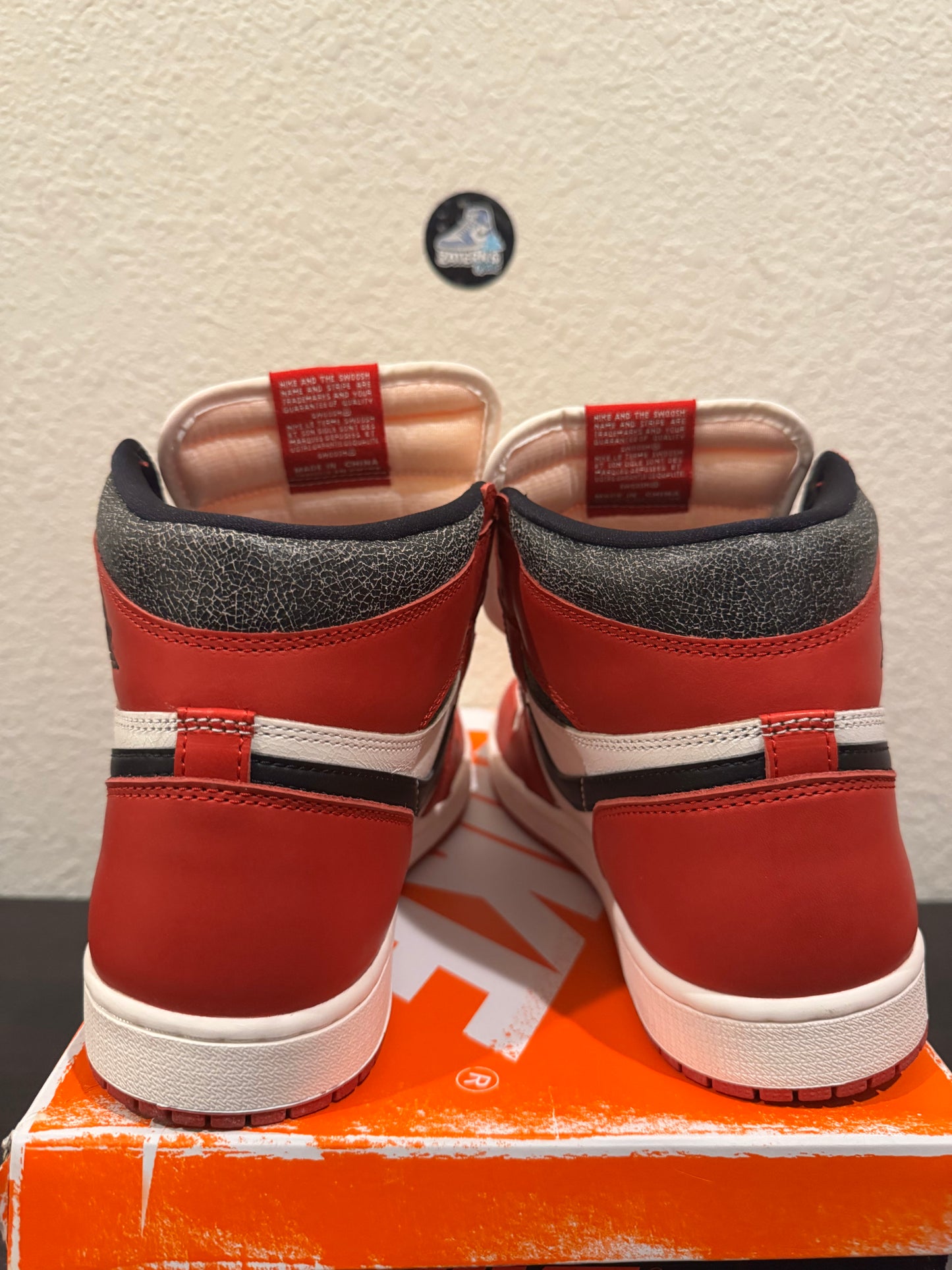 Jordan 1 High OG Chicago Lost & Found Men's Pre-Owned (10M) DZ5485-612