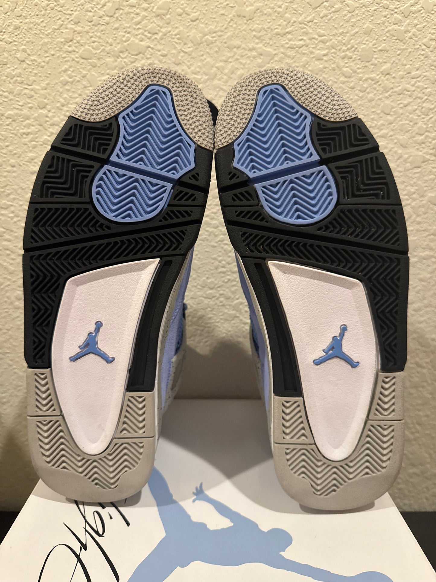 Jordan 4 University Blue Men's Pre-Owned (8.5M) CT8527-400