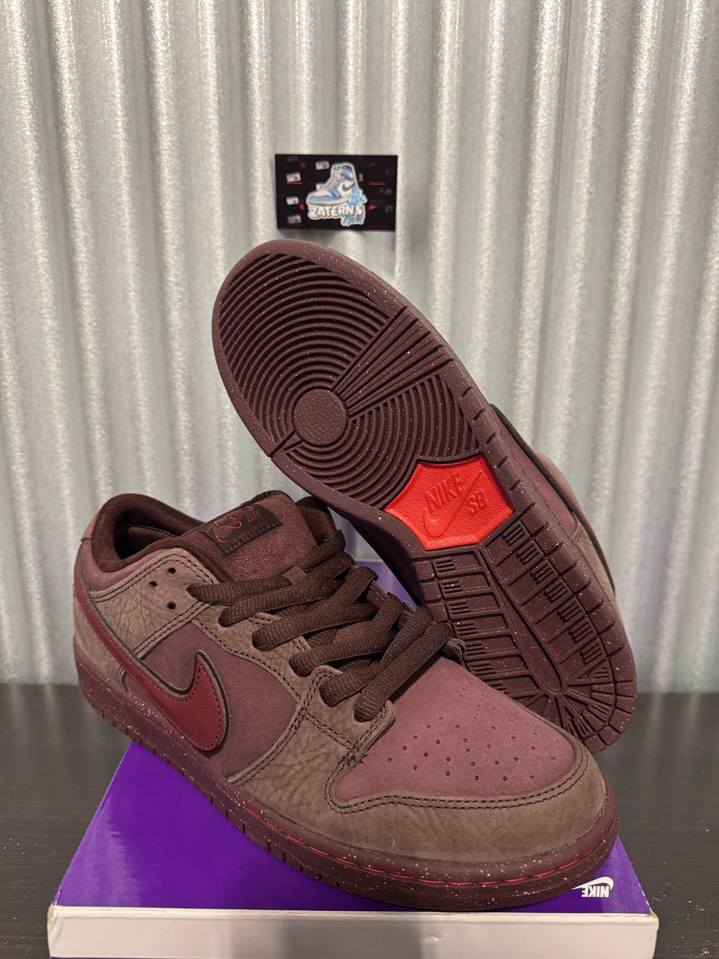 Nike SB Dunk Low City Of Love Burgundy Men's Brand New FN0619-600