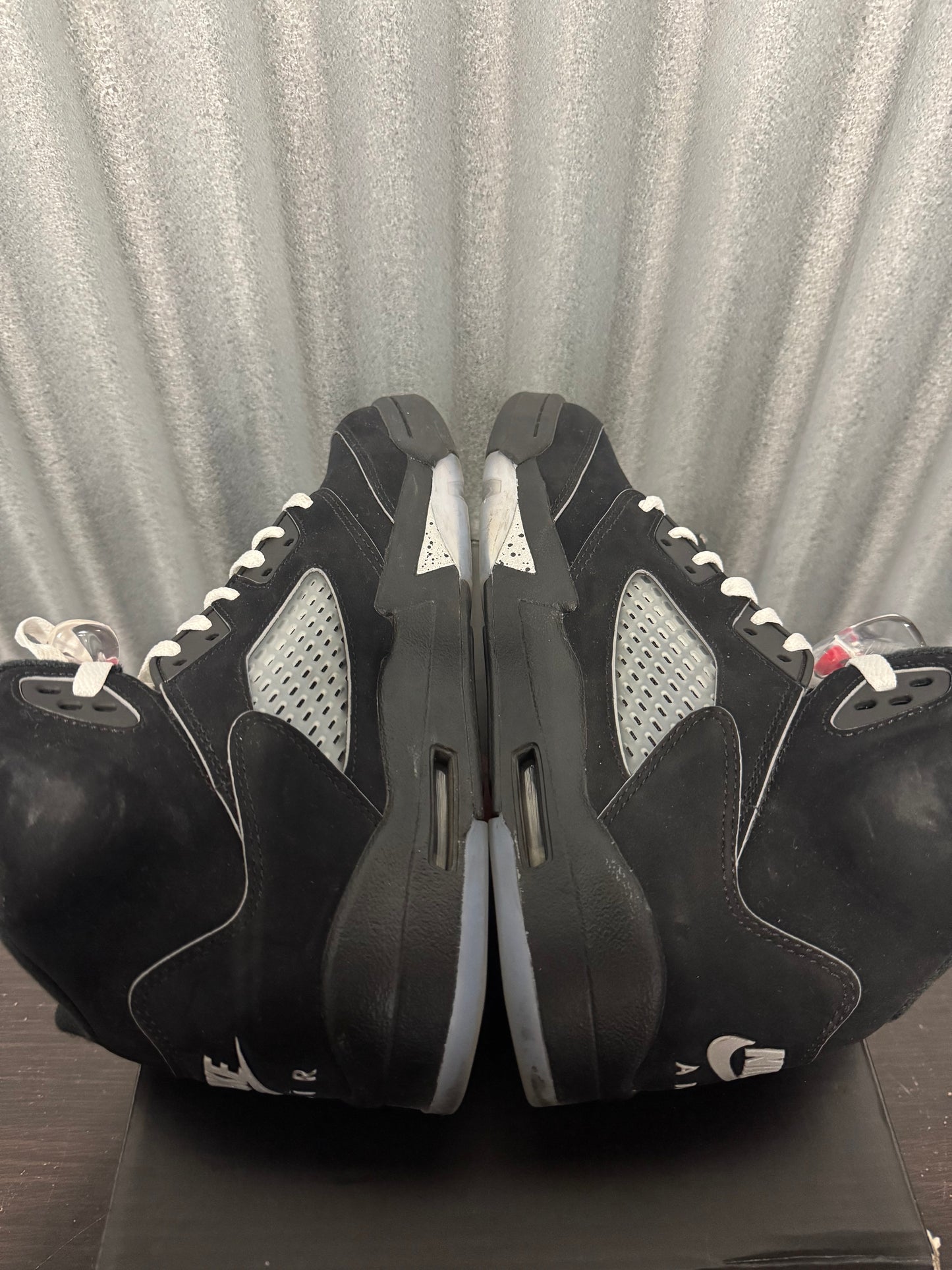Jordan 5 Black Metallic Reimagined GS Pre-Owned (7Y) HF3976-001