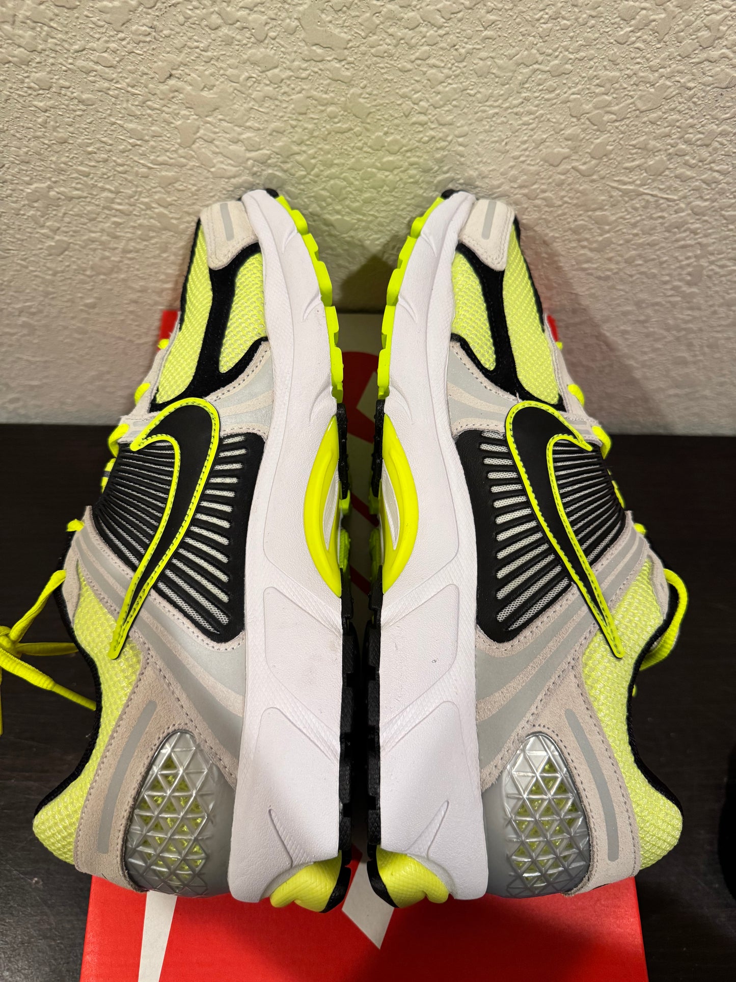 Nike Zoom Vomero 5 Life Lime Men's Brand New FB9149-701