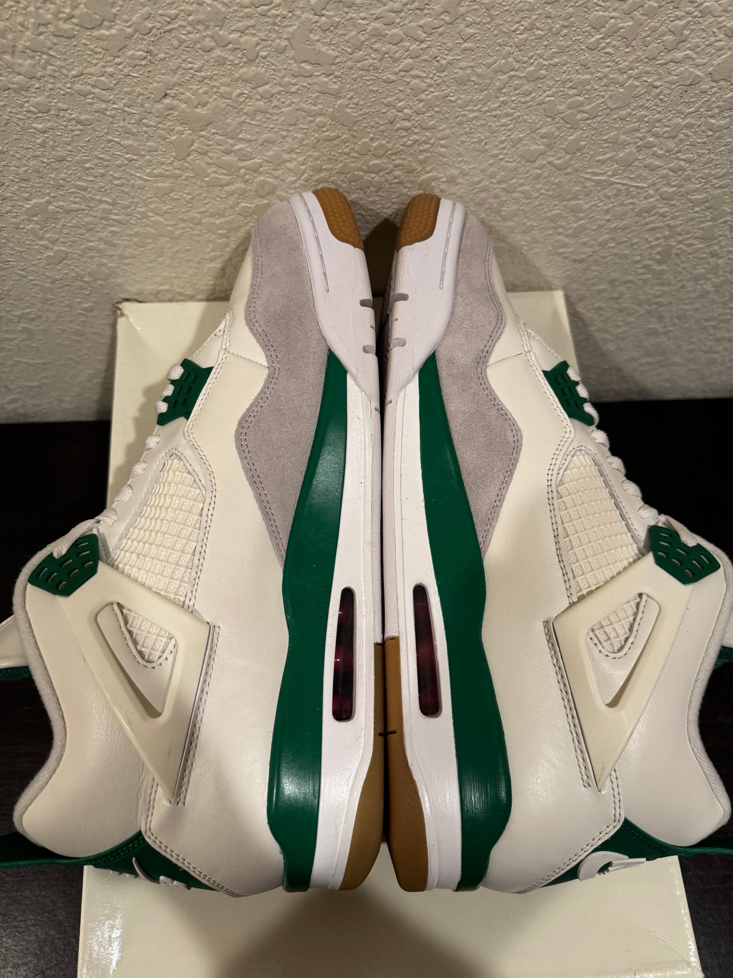 Jordan 4 SB Pine Green Men's Pre-Owned DR5415-103