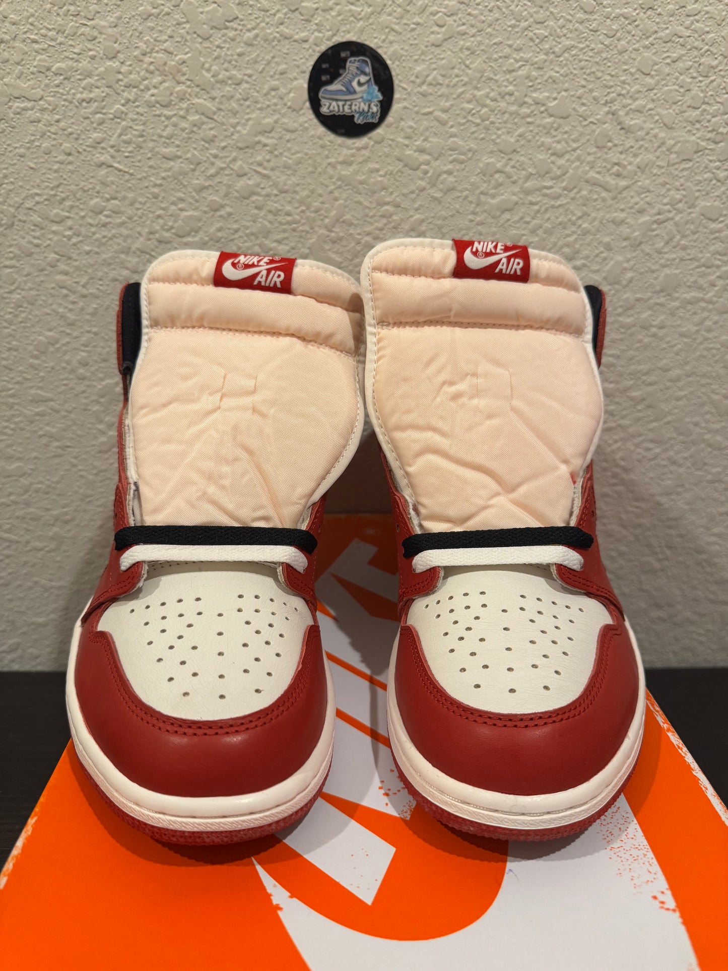 Jordan 1 High OG Chicago Lost & Found Men's Pre-Owned (10M) DZ5485-612
