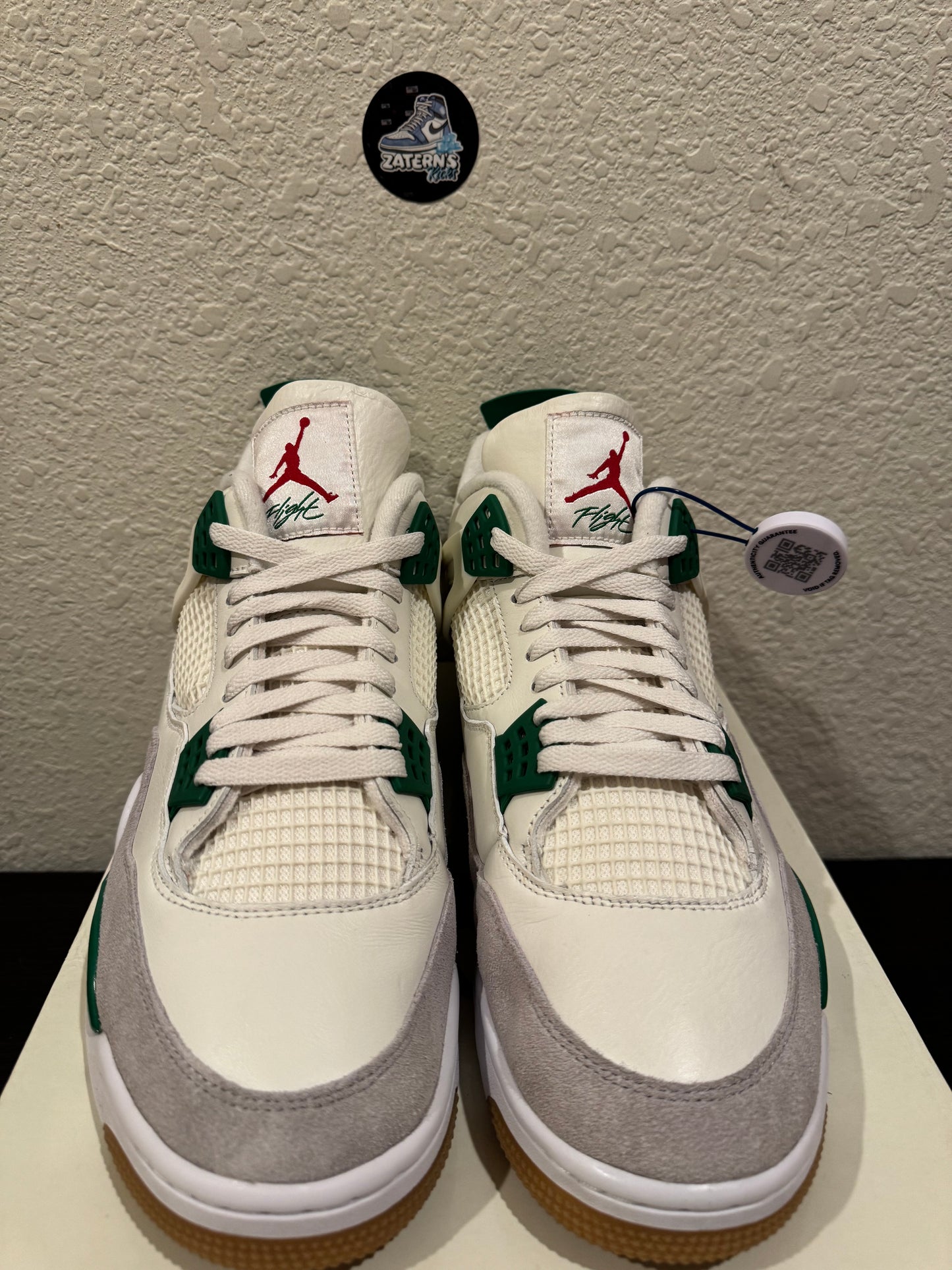 Jordan 4 SB Pine Green Men's Pre-Owned DR5415-103
