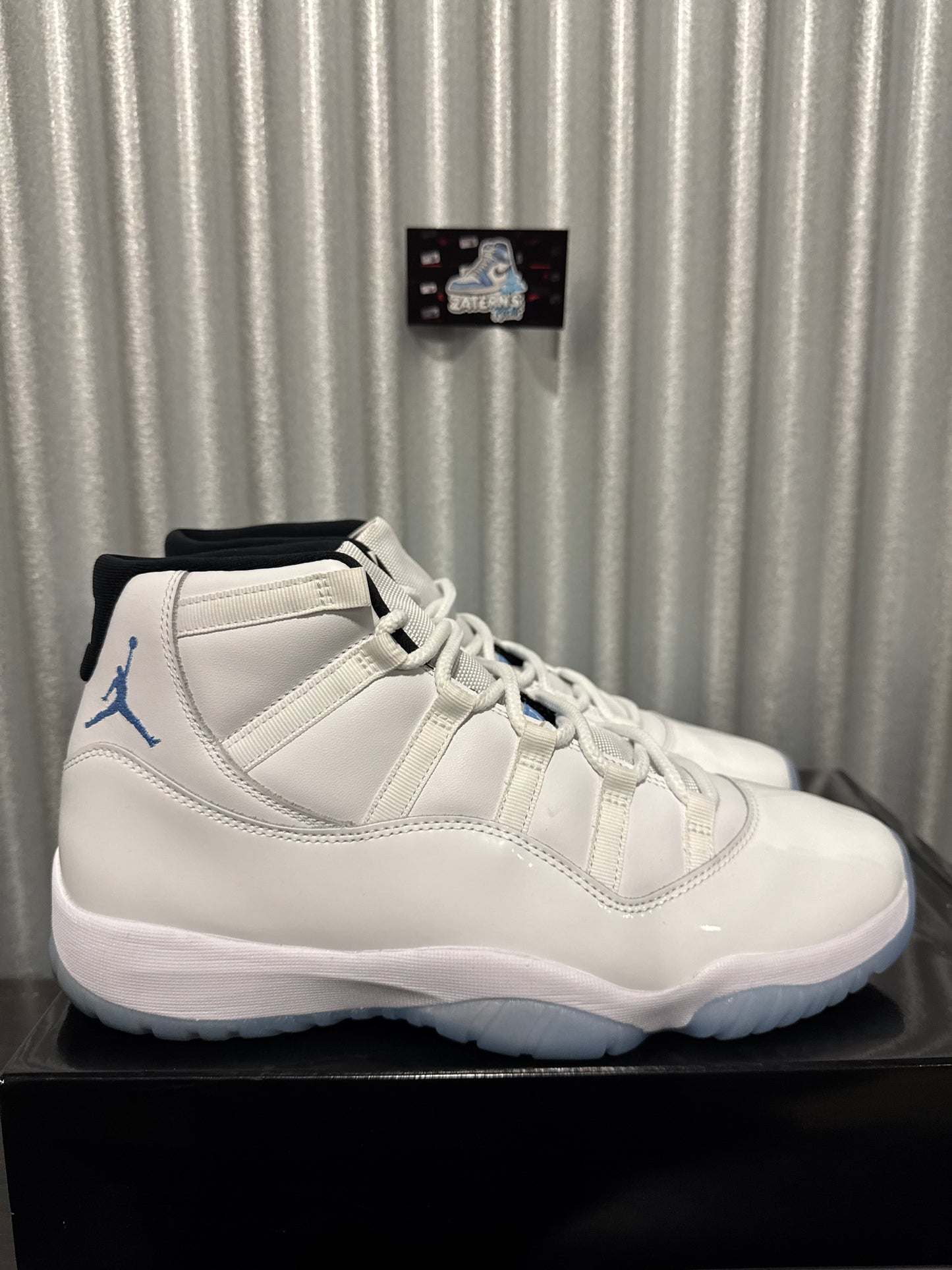 Jordan 11 Legend Blue Men's Pre-Owned (12M) CT8012-104