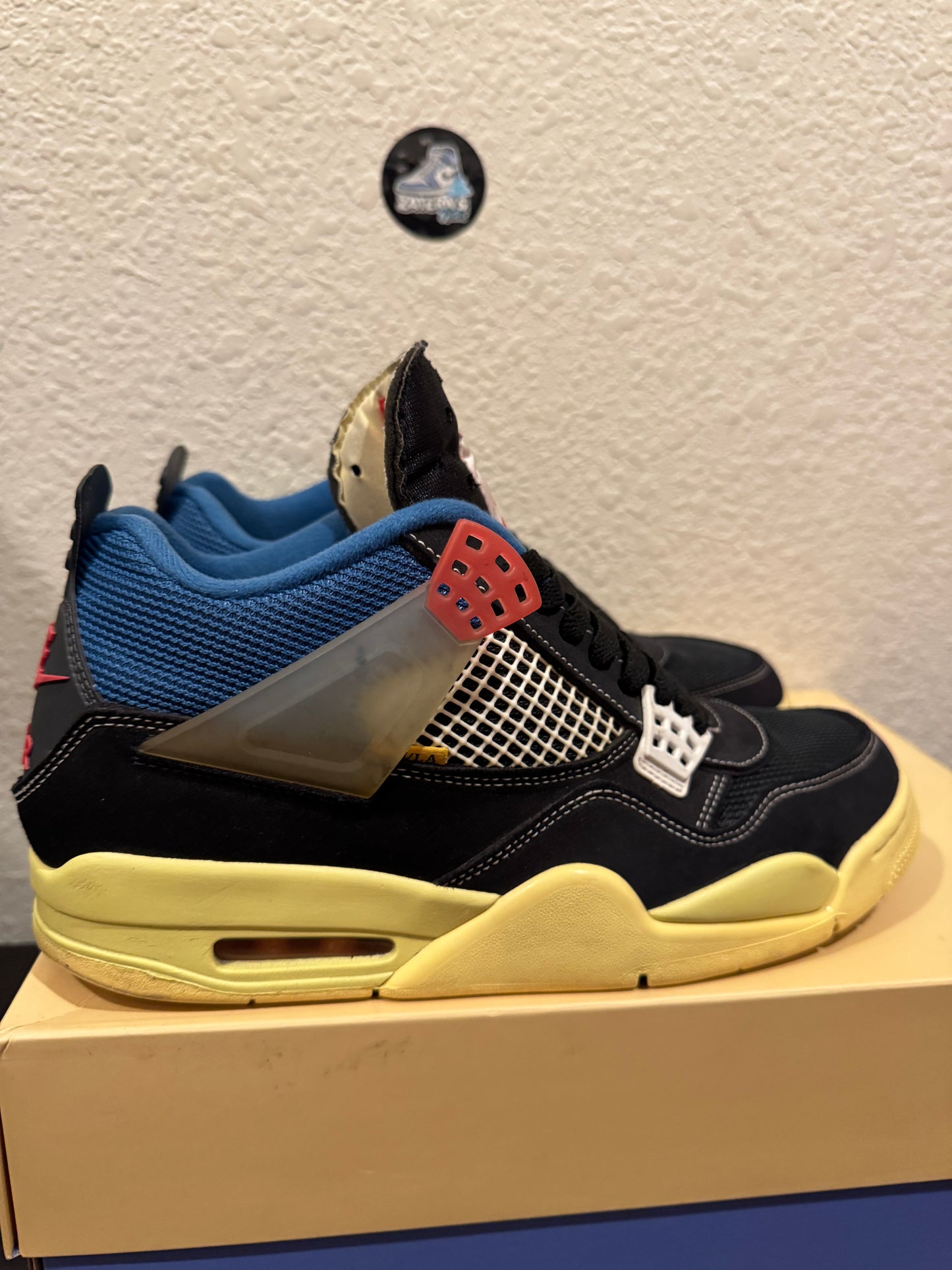 Jordan 4 Union Off Noir Men's Pre-Owned (10M) DC9533-001