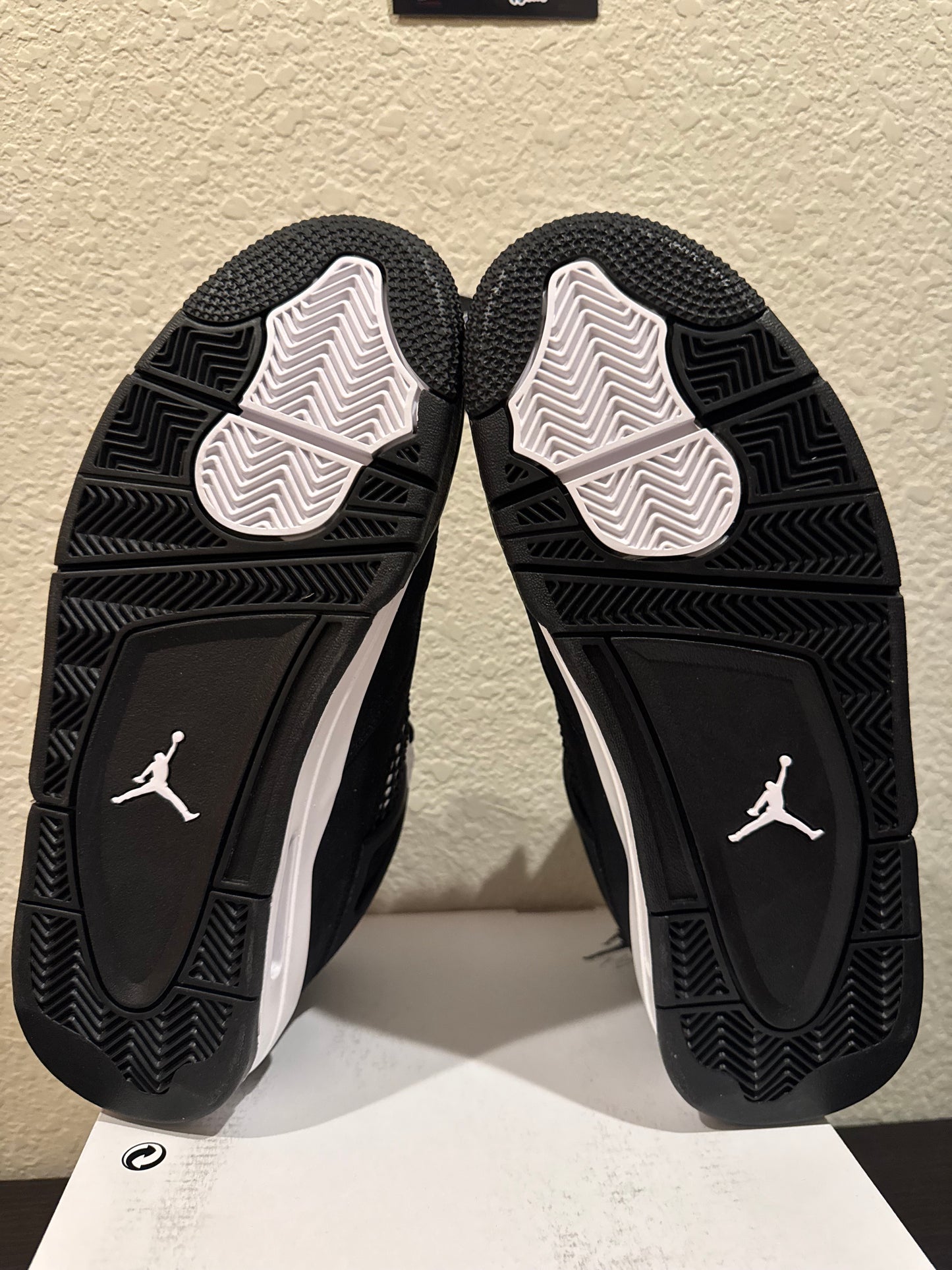 Jordan 4 White Thunder Men's Brand New FQ8138-001