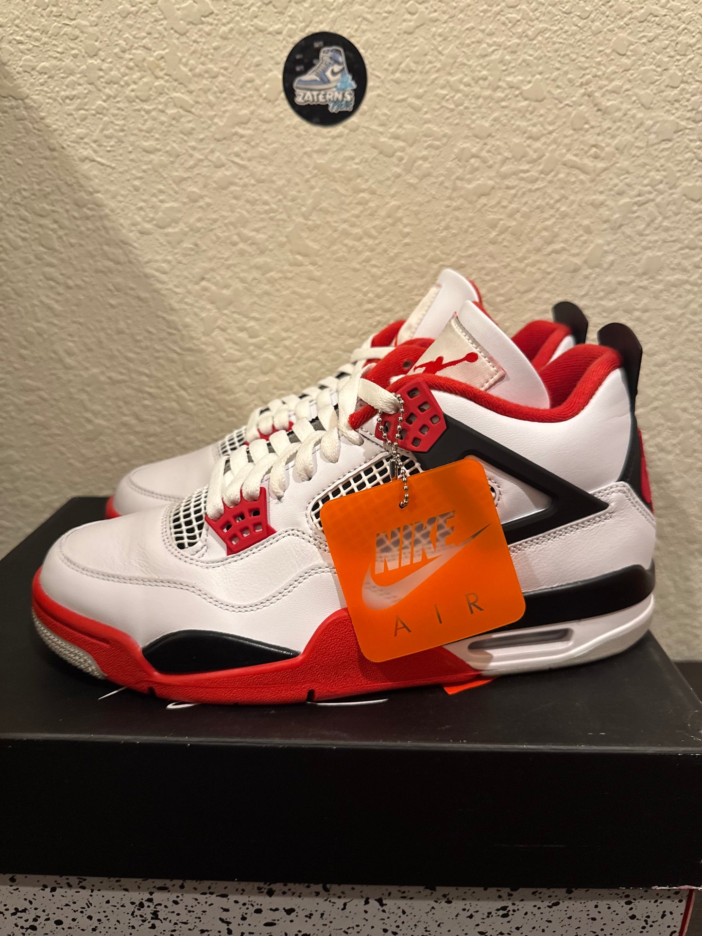 Jordan 4 Fire Red Men's Pre-Owned (9M) DC7770-160