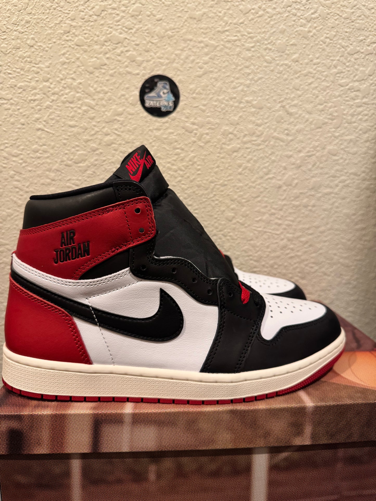 Jordan 1 High OG Black Toe Men's Brand New DZ5485-106