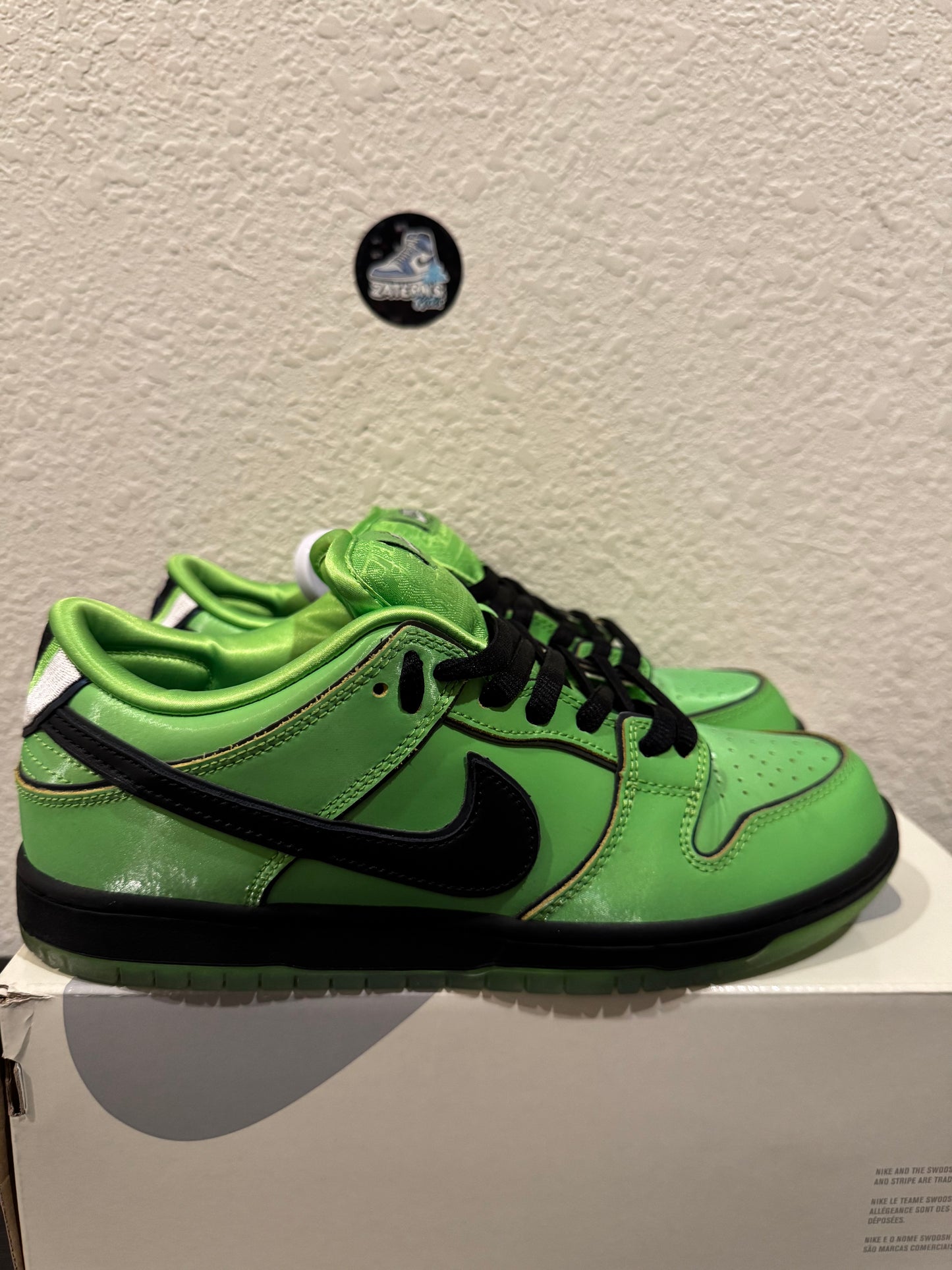 Nike SB Dunk Low PowerPuff Girls Buttercup Size 9 Men's Pre-Owned FZ8319-300