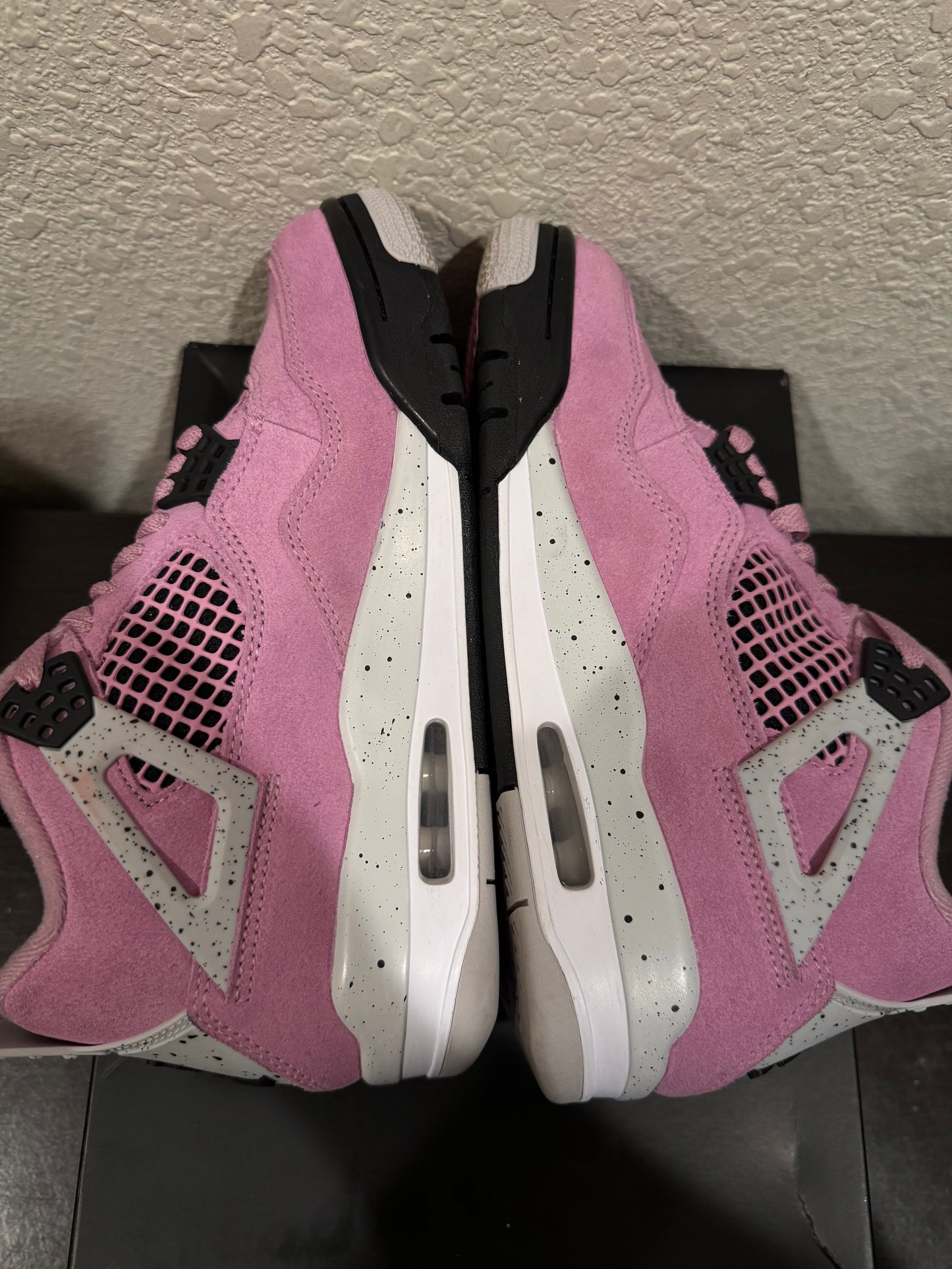 Jordan 4 Orchid Pre-Owned AQ9129-501