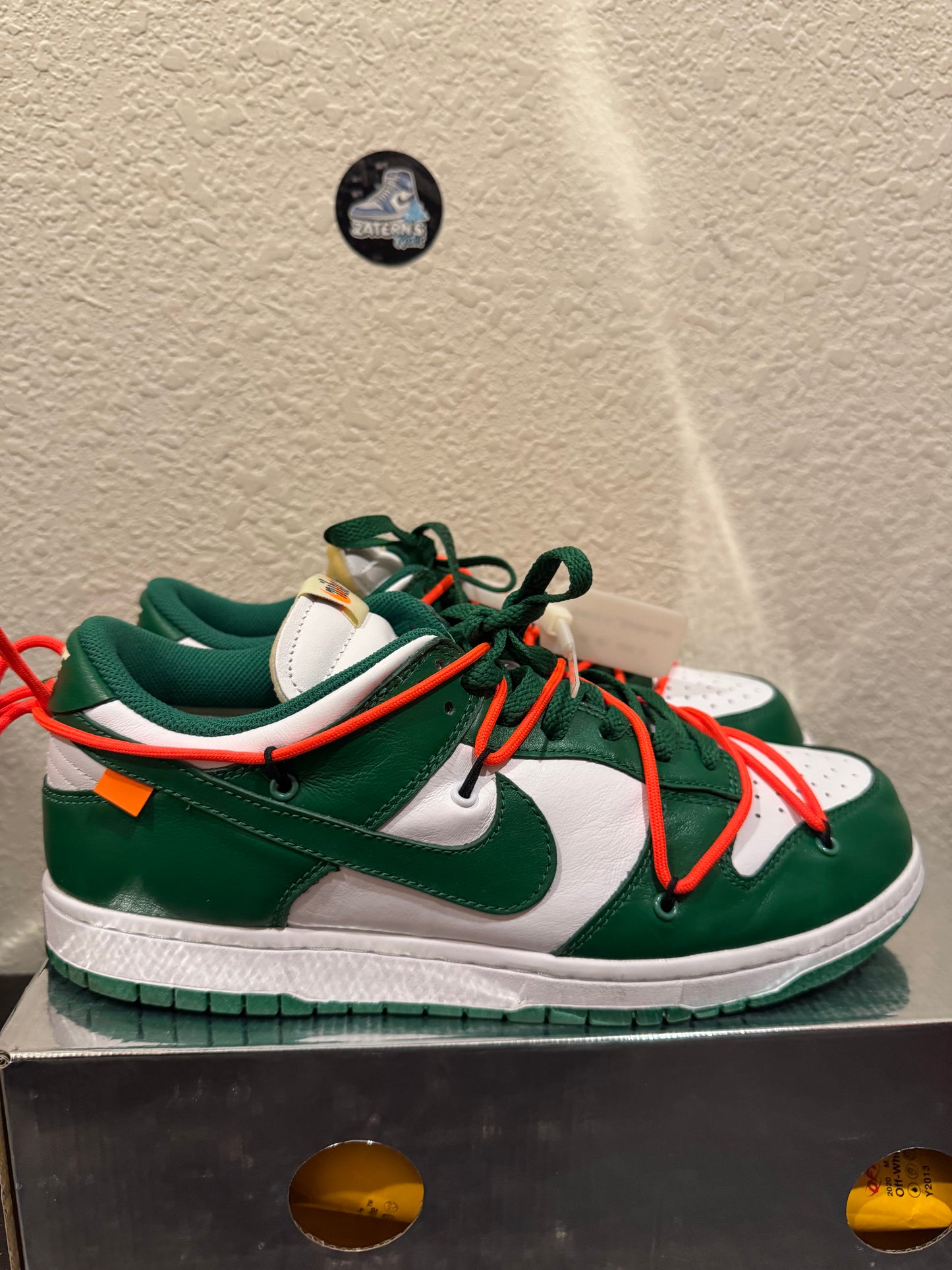 Nike Dunk Low Off White Pine Green Men's Pre-Owned (10.5M) CT0856-100