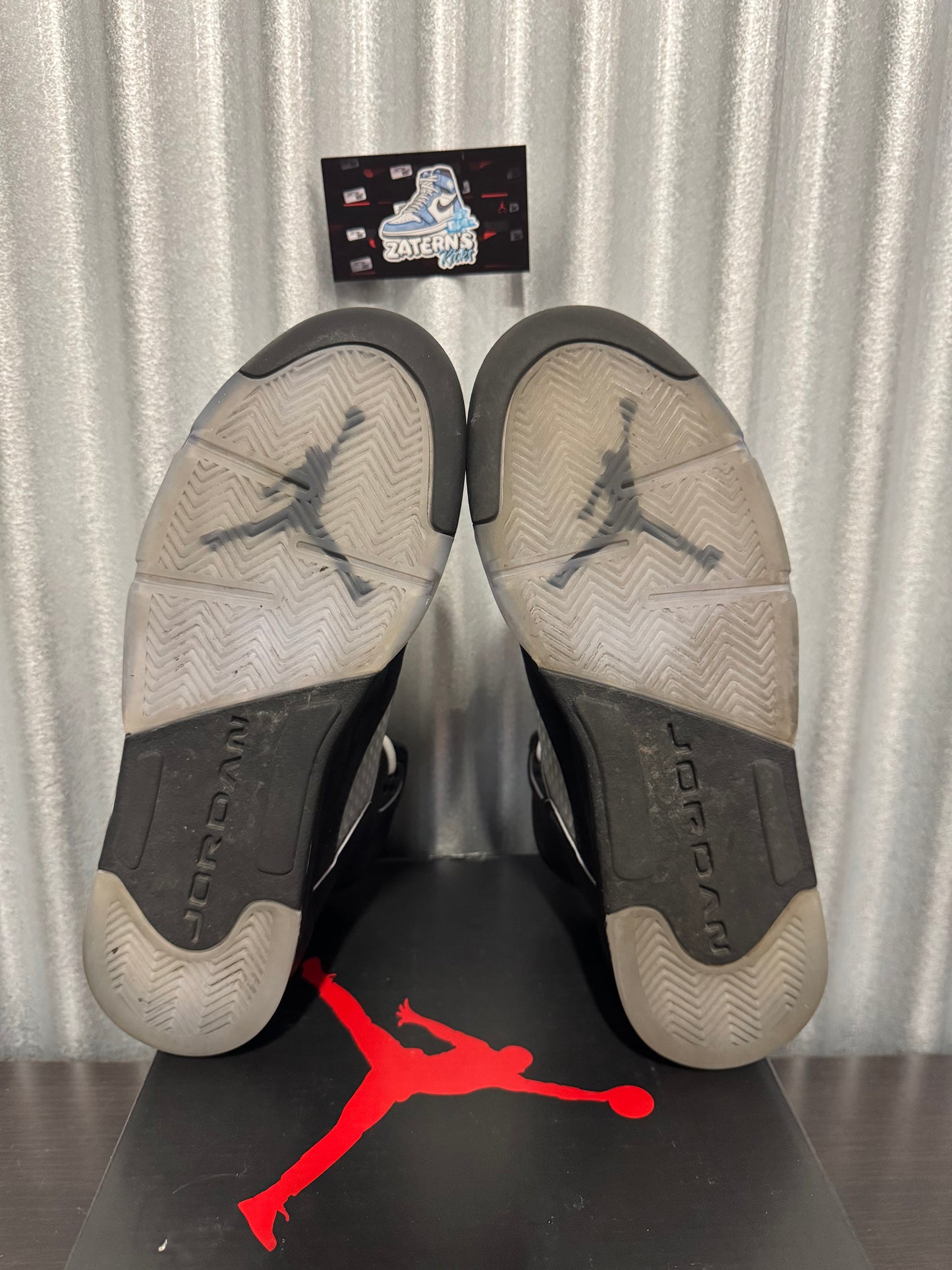 Jordan 5 Black Metallic Reimagined GS Pre-Owned (7Y) HF3976-001