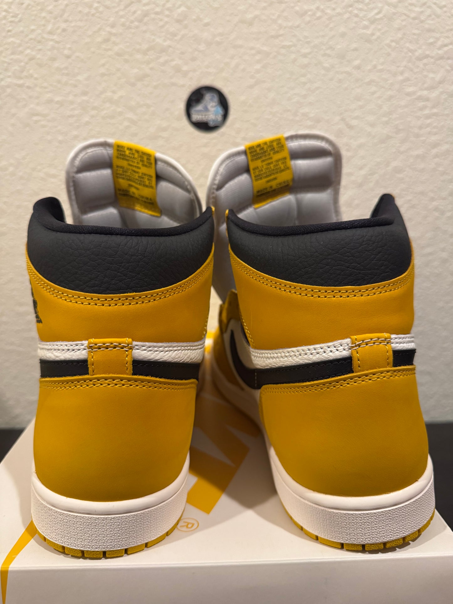 Jordan 1 High OG Yellow Ochre Men's Brand New DZ5485-701
