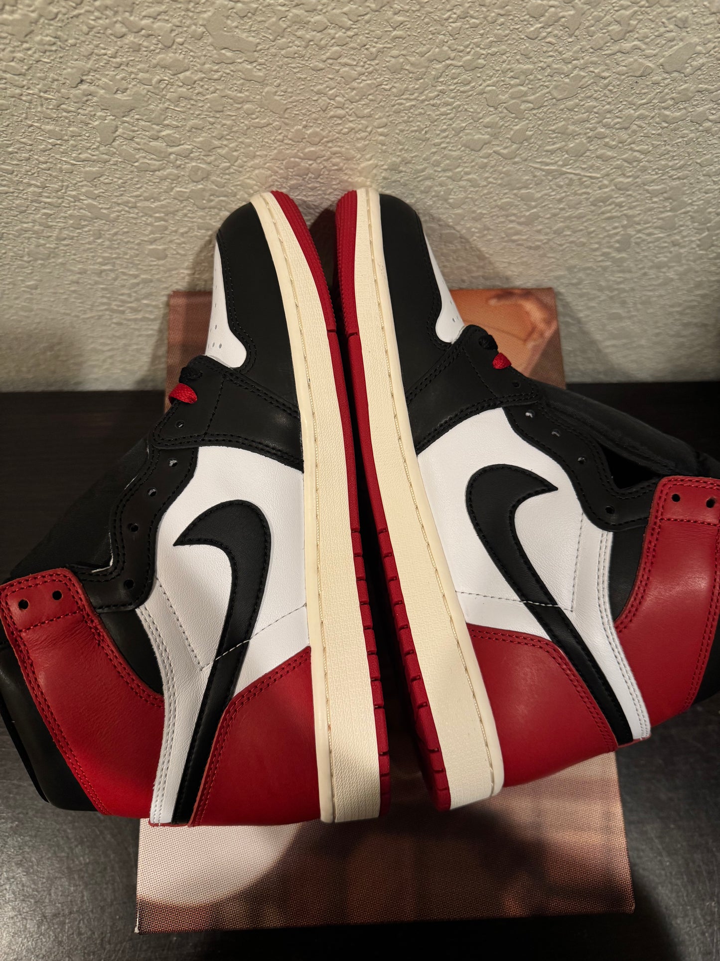 Jordan 1 High OG Black Toe Men's Brand New DZ5485-106