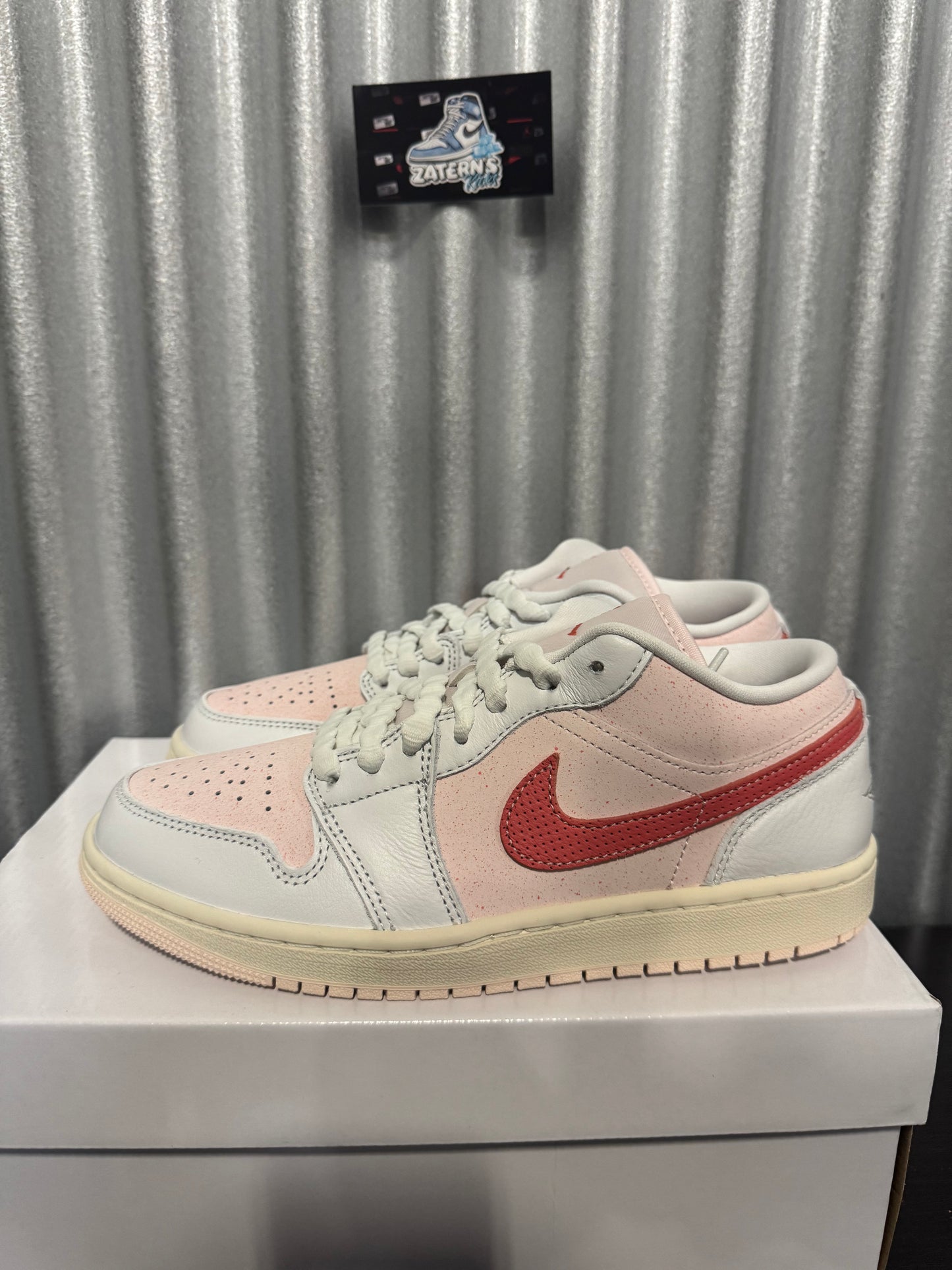 Jordan 1 Low SE Strawberry Milkshake W Brand New IB8156-133