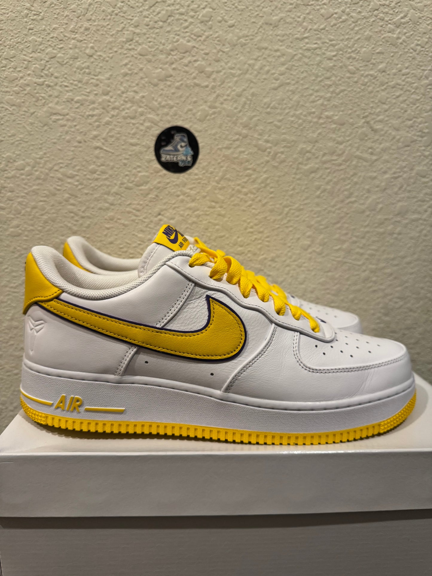 Nike Air Force 1 Low Kobe Bryant Lakers Home Men's Pre-Owned FZ1151-100