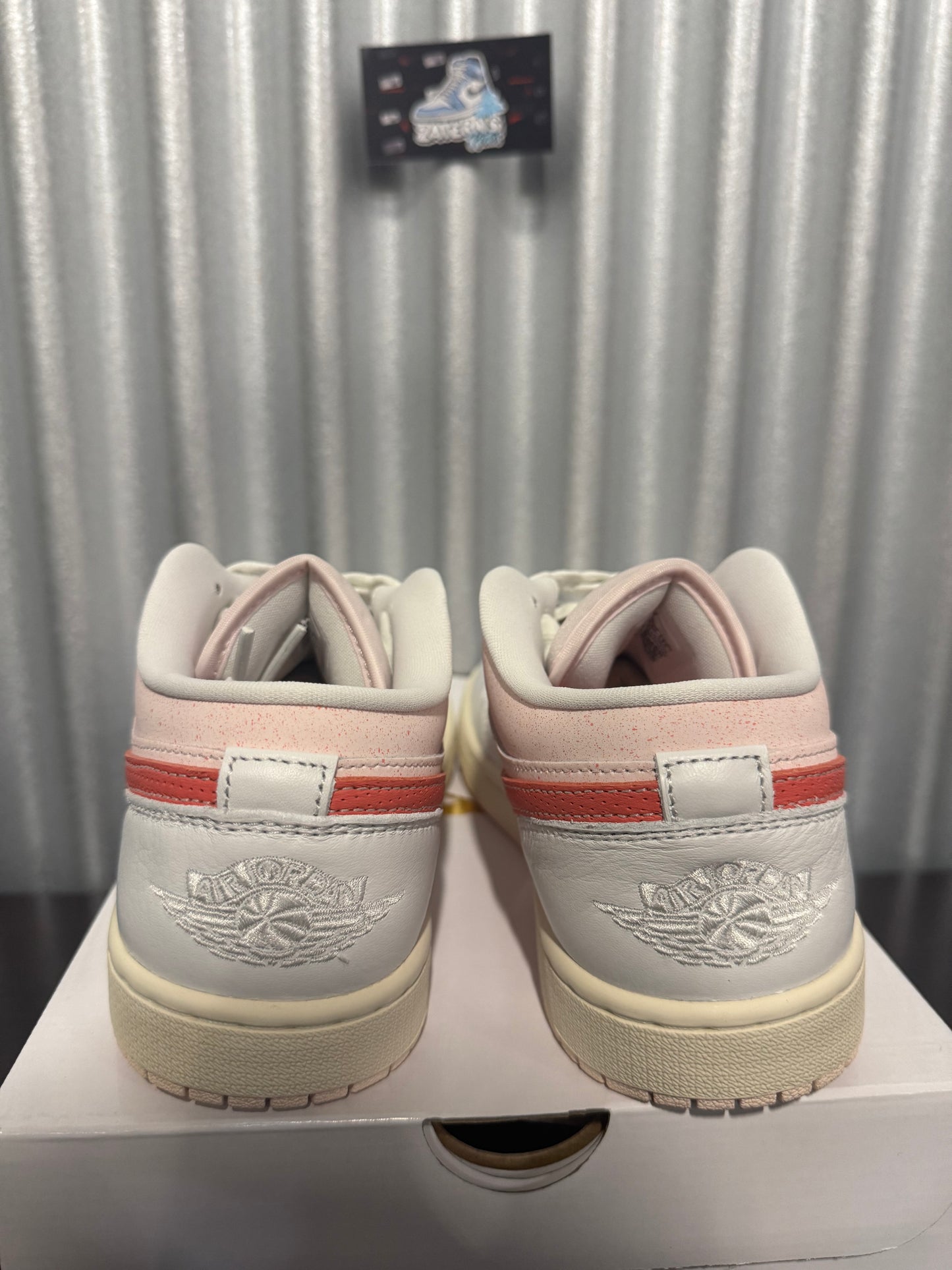Jordan 1 Low SE Strawberry Milkshake W Brand New IB8156-133