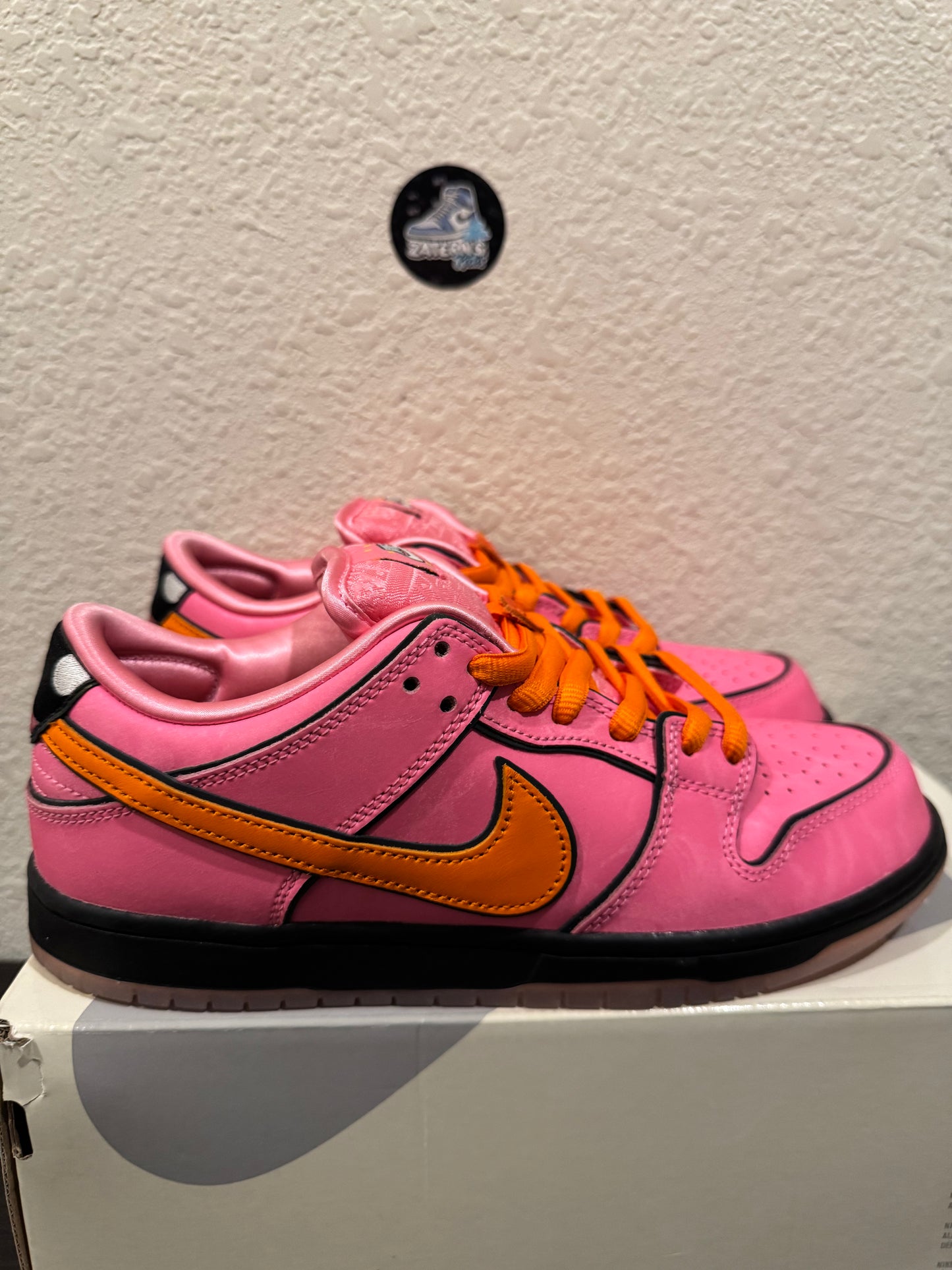 Nike SB Dunk Low PowerPuff Girls Blossom Size 8.5 Men's Pre-Owned FD2631-600