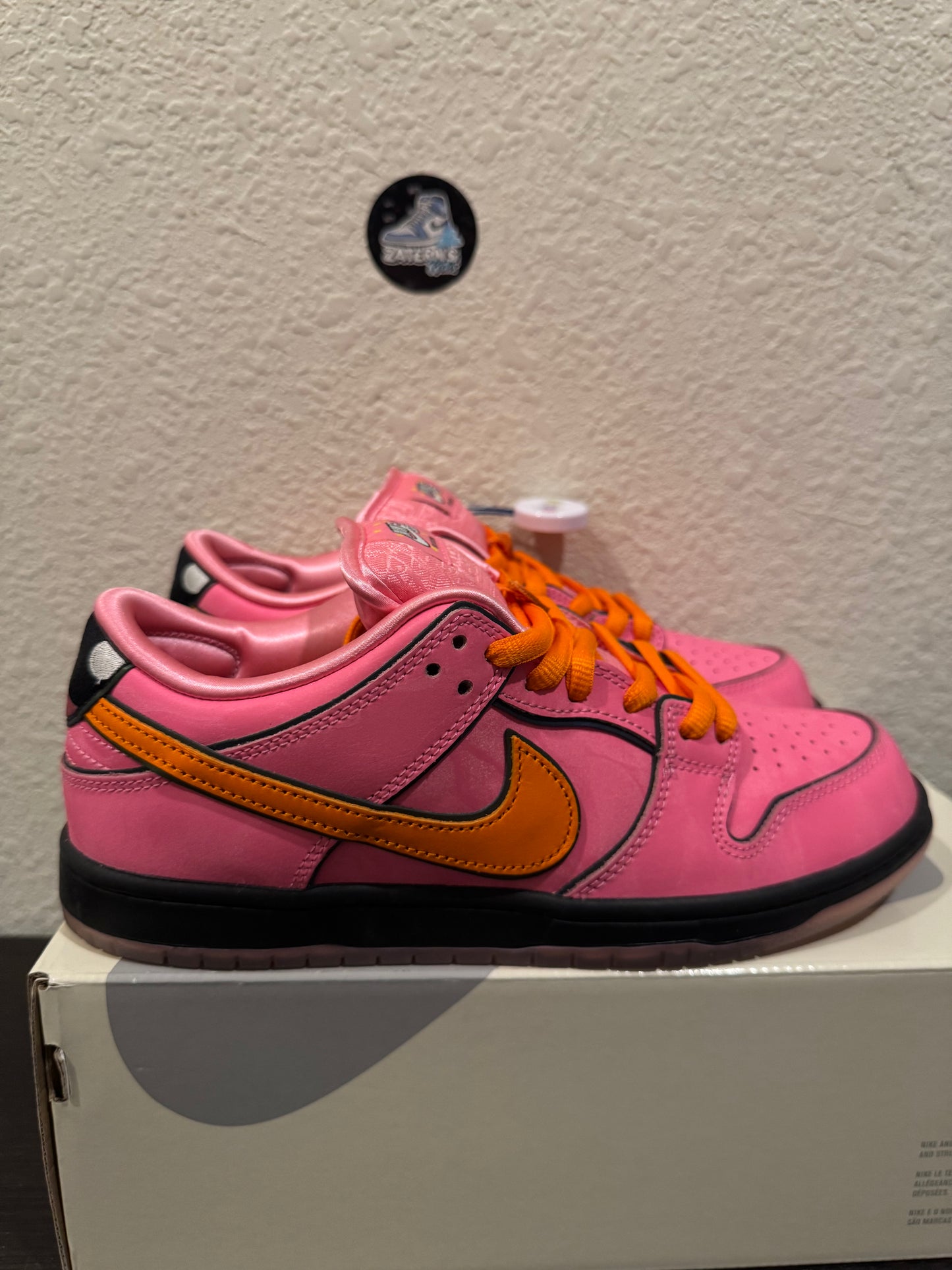 Nike SB Dunk Low PowerPuff Girls Blossom Size 8.5 Men's Pre-Owned FD2631-600